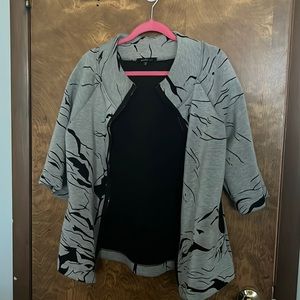 Yushi 3/4 sleeve lightweight jacket. Great for work. Size Small